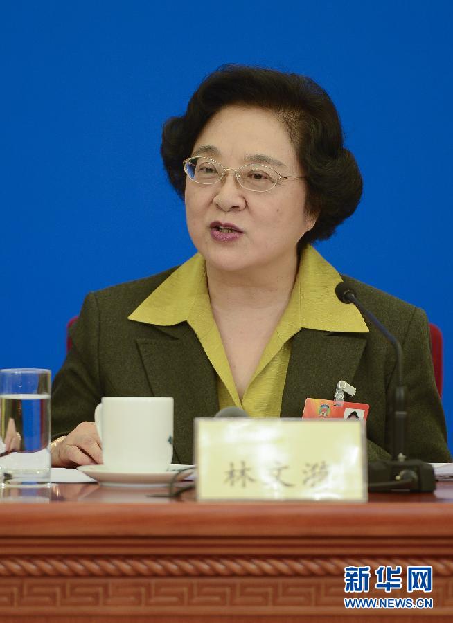 两会镜距离｜触摸民主的温度