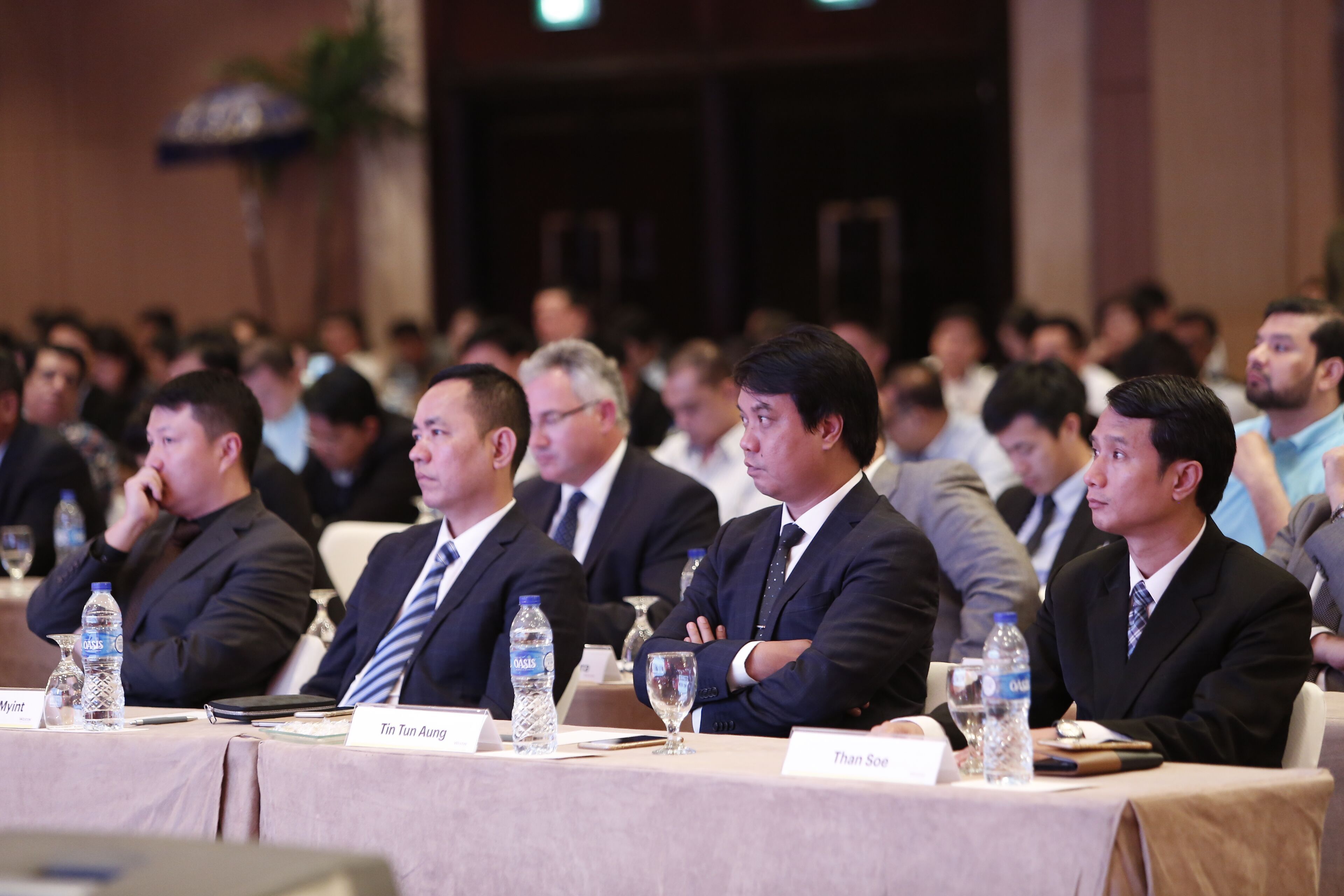 推进全球化战略 紫光股份冲刺港股IPO