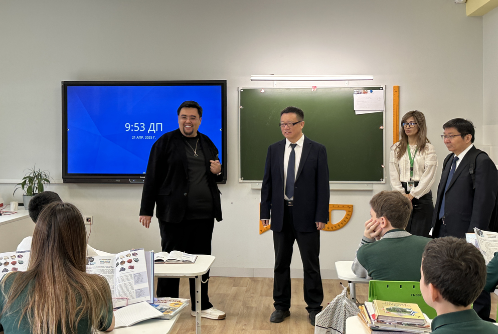 徐工集团海外留学生（乌兹别克斯坦）联合培养项目开班