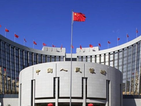央行：2025年前四个月人民币贷款增加10.06万亿元