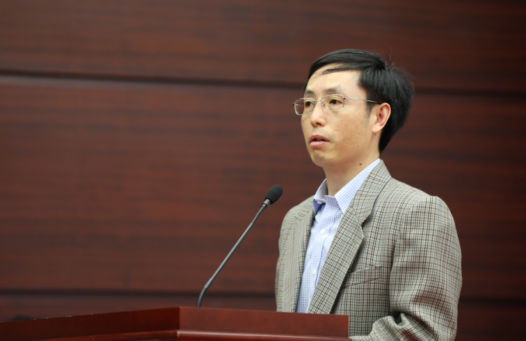 中国会计学会副会长黄世忠：多措并举 提升可持续信息鉴证质量