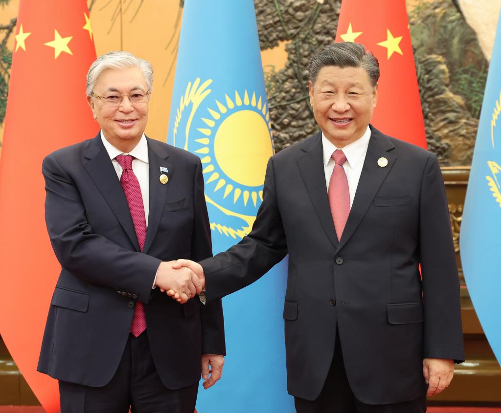 总书记治国理政故事丨人民至上