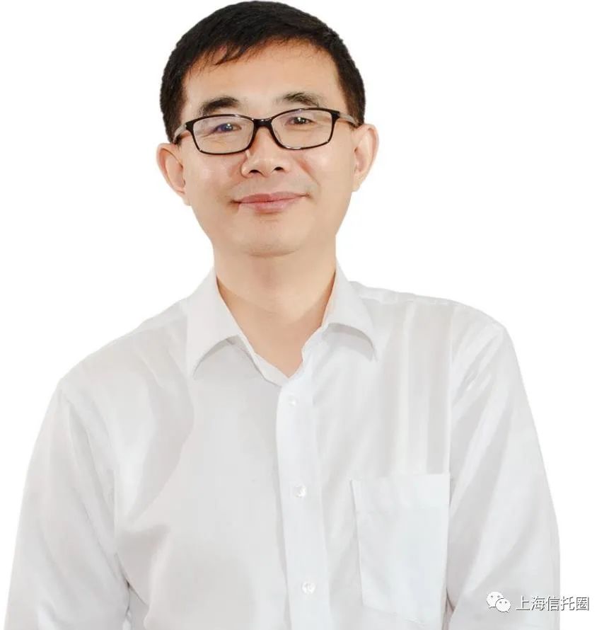 鲁伟鼎获批担任万向信托董事长