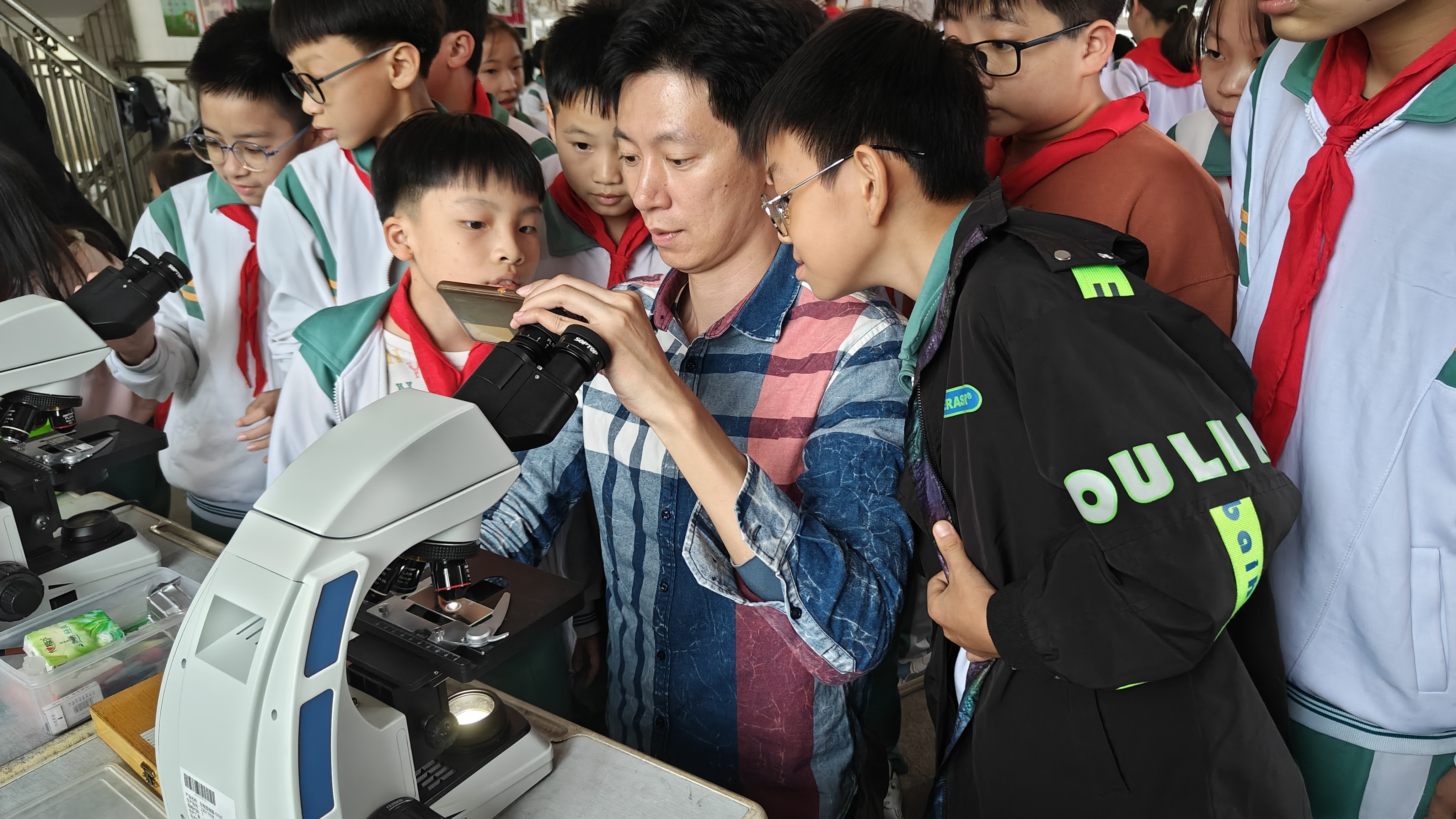 全国科普月活动亮点展示 数字技术丰富公众体验