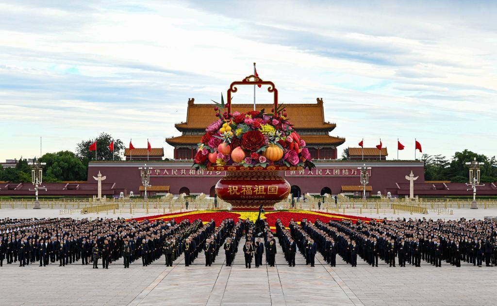 烈士纪念日向人民英雄敬献花篮仪式在京隆重举行 习近平等党和国家领导人出席