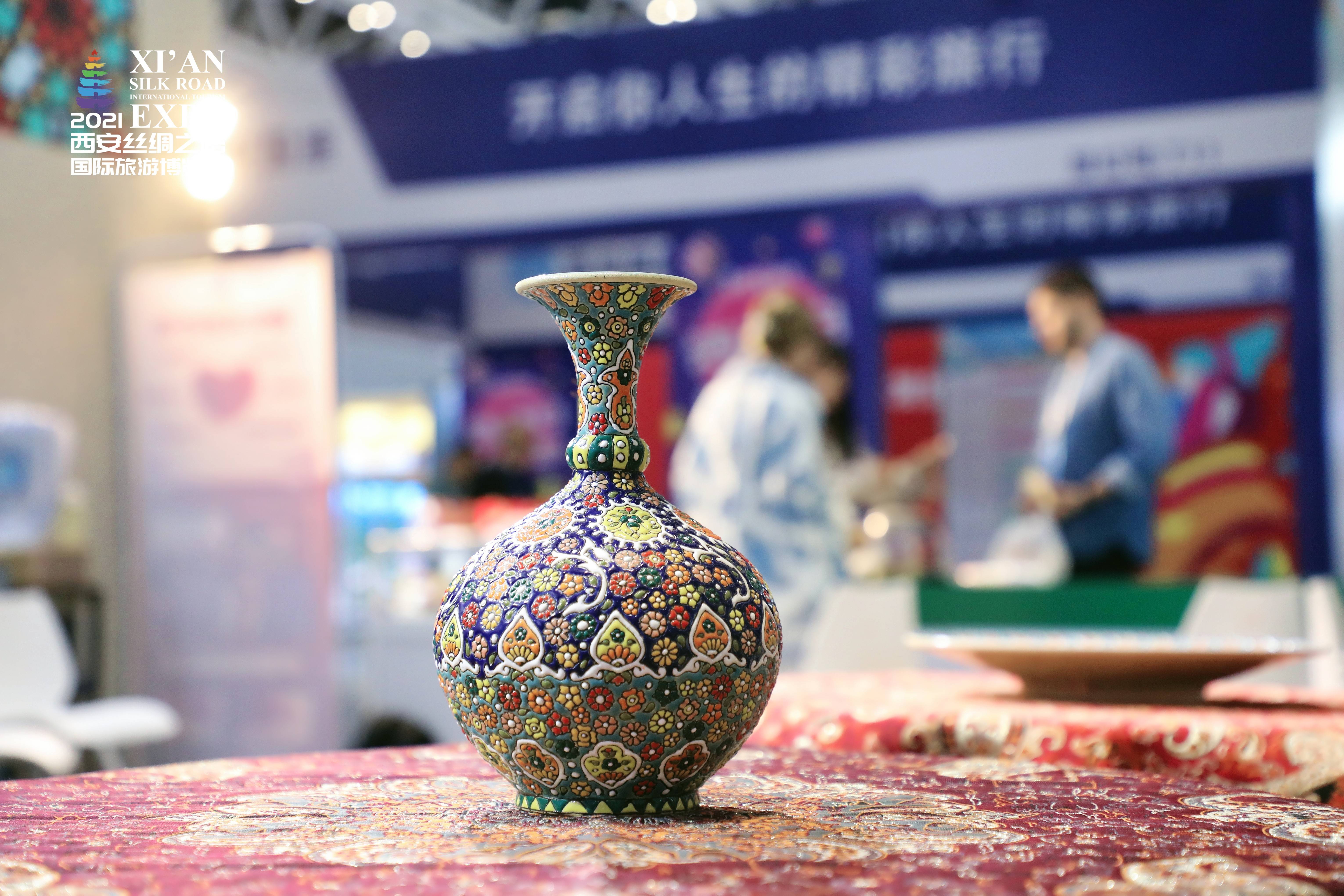 文博赋能与新消费破圈彰显中国黄金周文旅经济活力