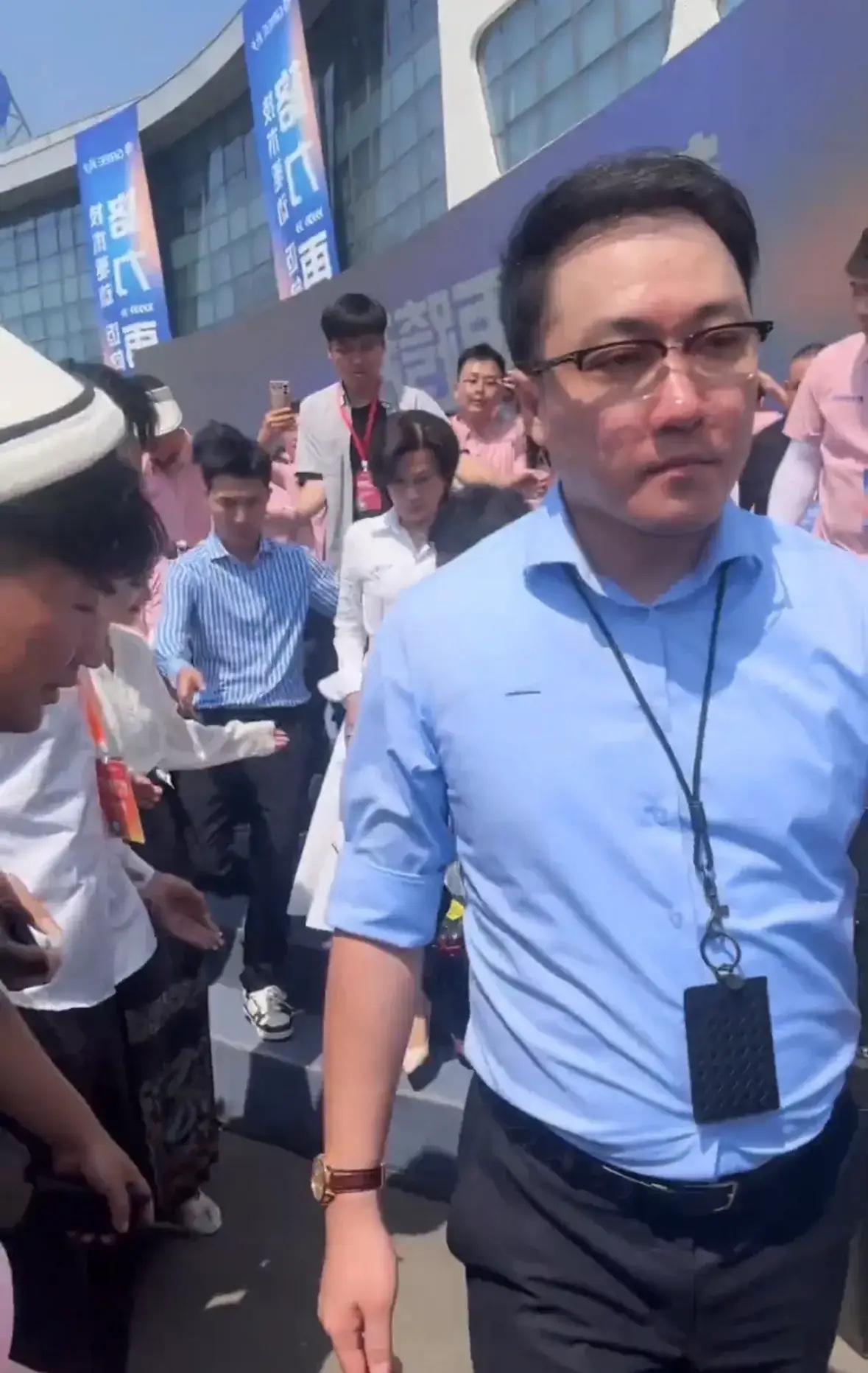 解析“小暖象”背后的“五稳”“六维”密码——访信银理财总裁董文赜