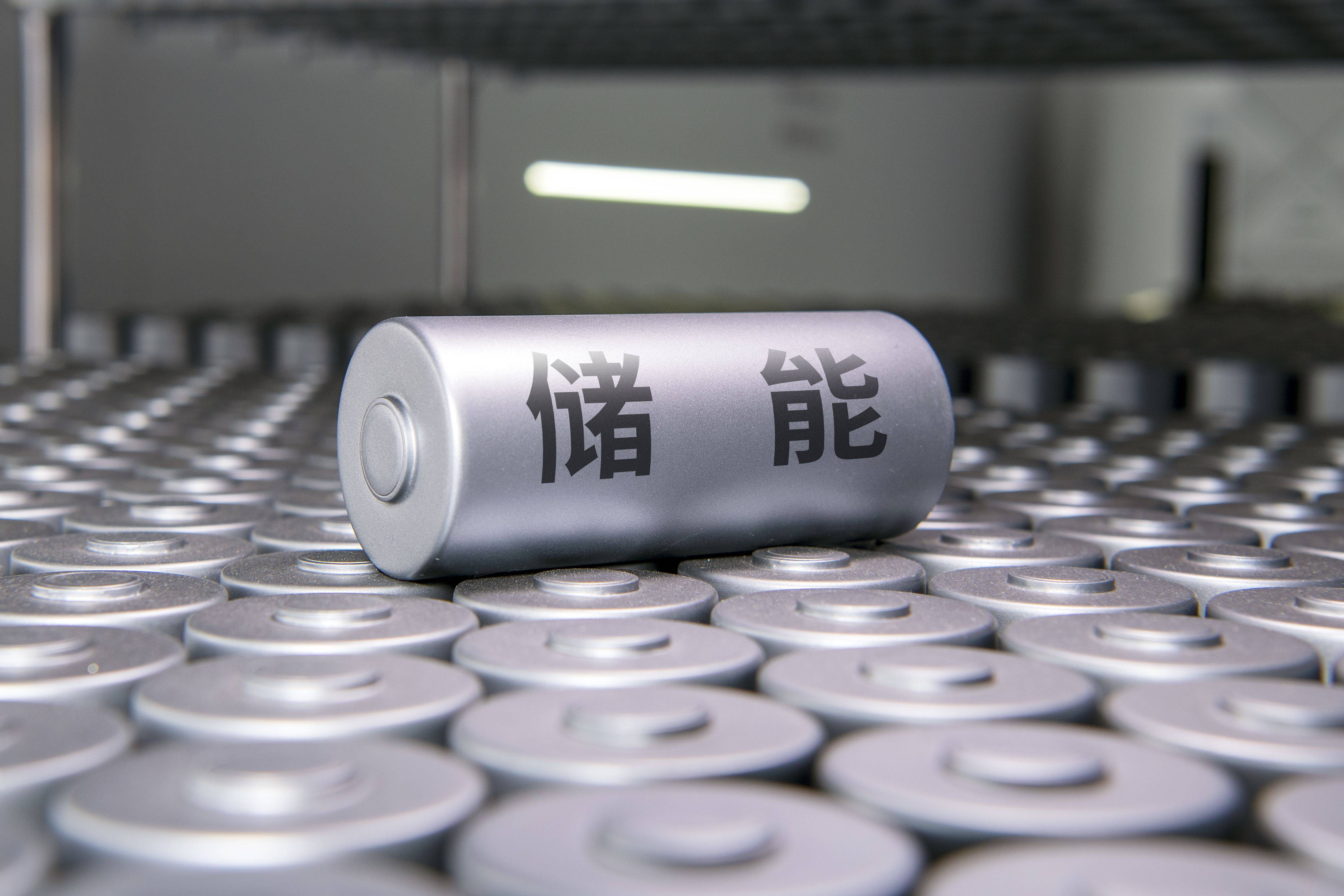 上市公司半年报业绩频预喜 科技赛道增长动能强劲