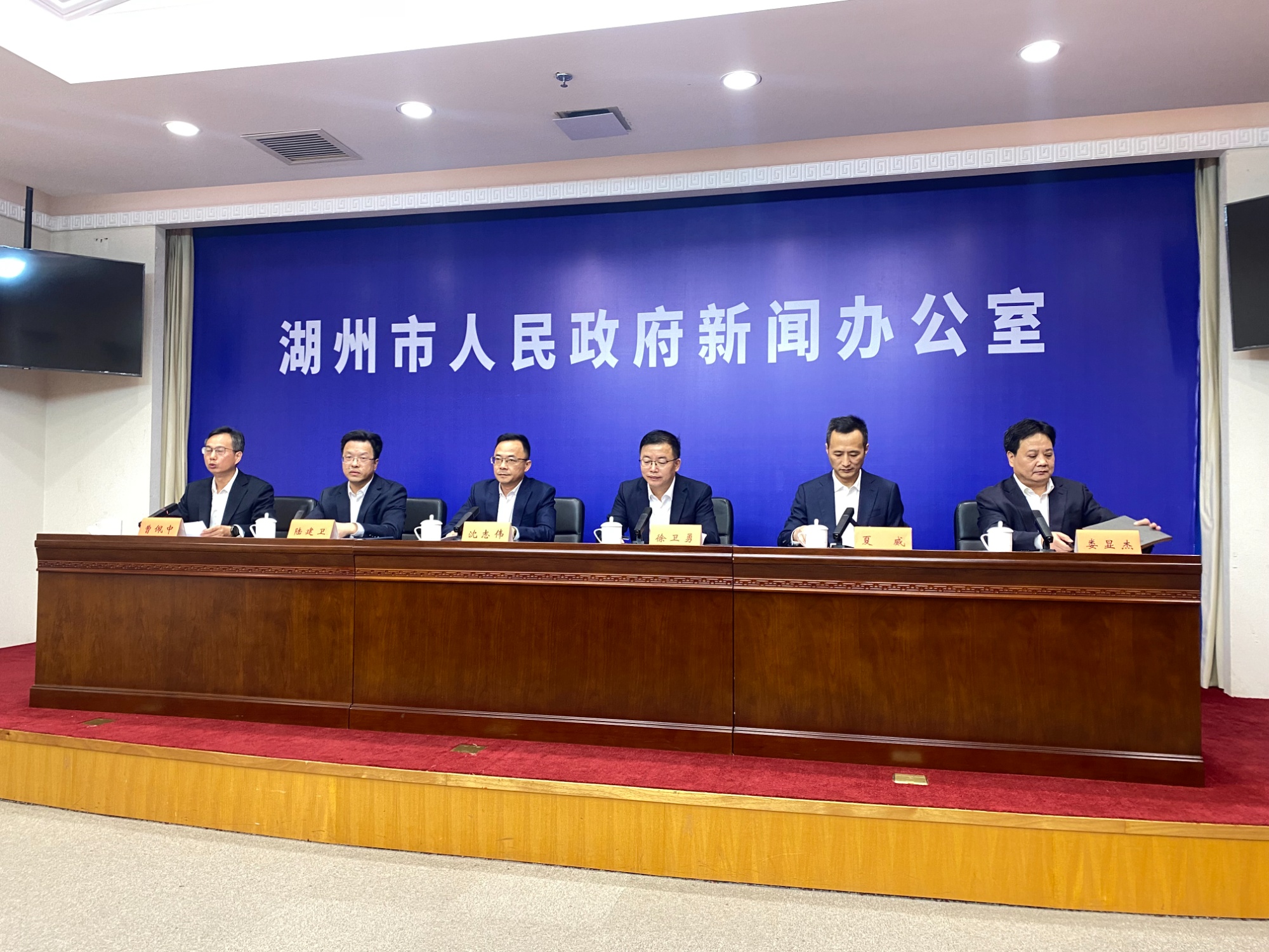 拓展双向投资合作空间 更多细化措施将出台