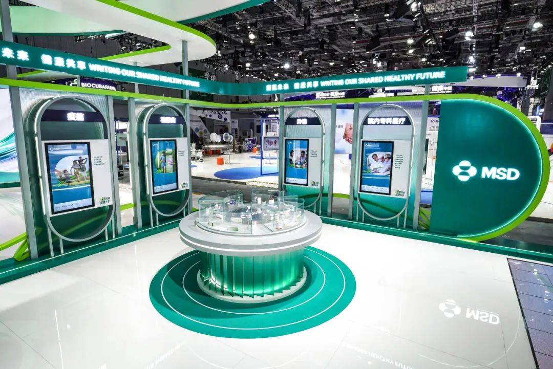 “央企采购商长廊”首次亮相 “进博购物车”提质向新