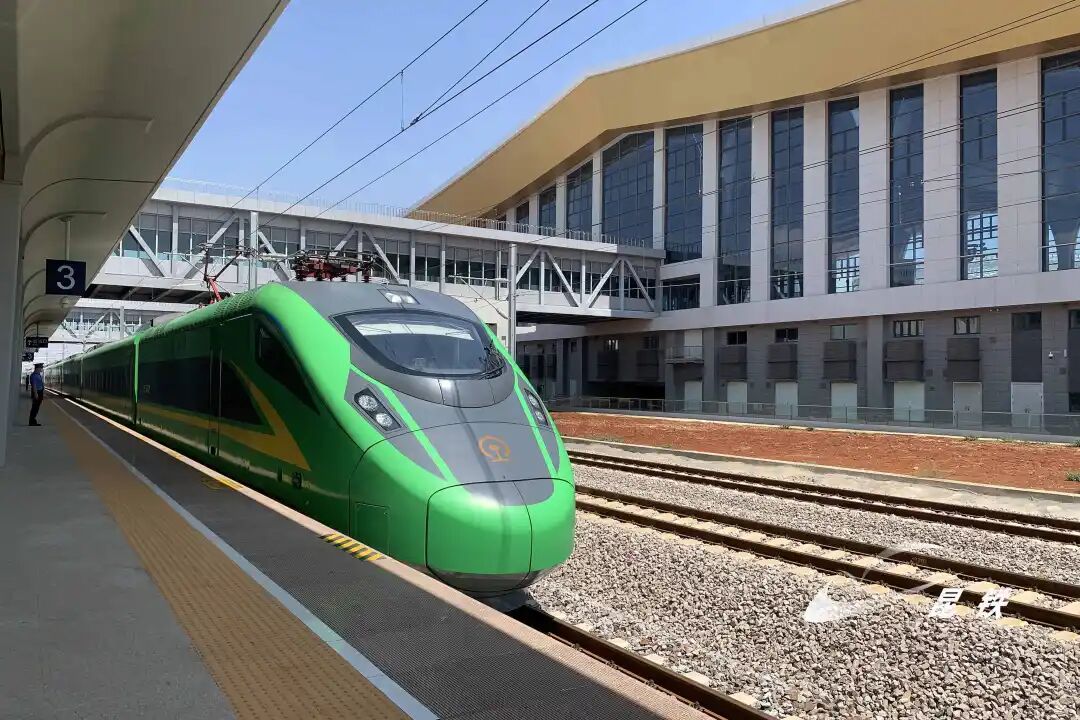 财经聚焦丨超1300趟动车降价，铁路票价淡季打折释放哪些信号？