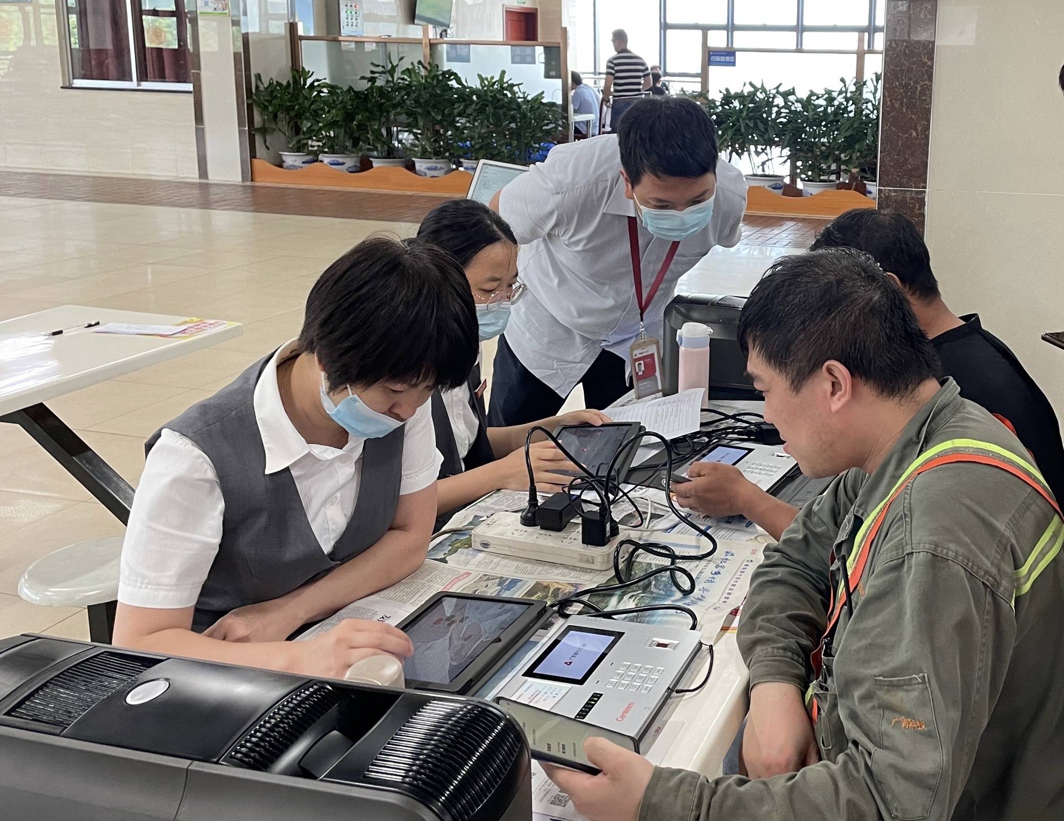 全面摸排、把脉问诊、资金直达 破解小微企业融资难题