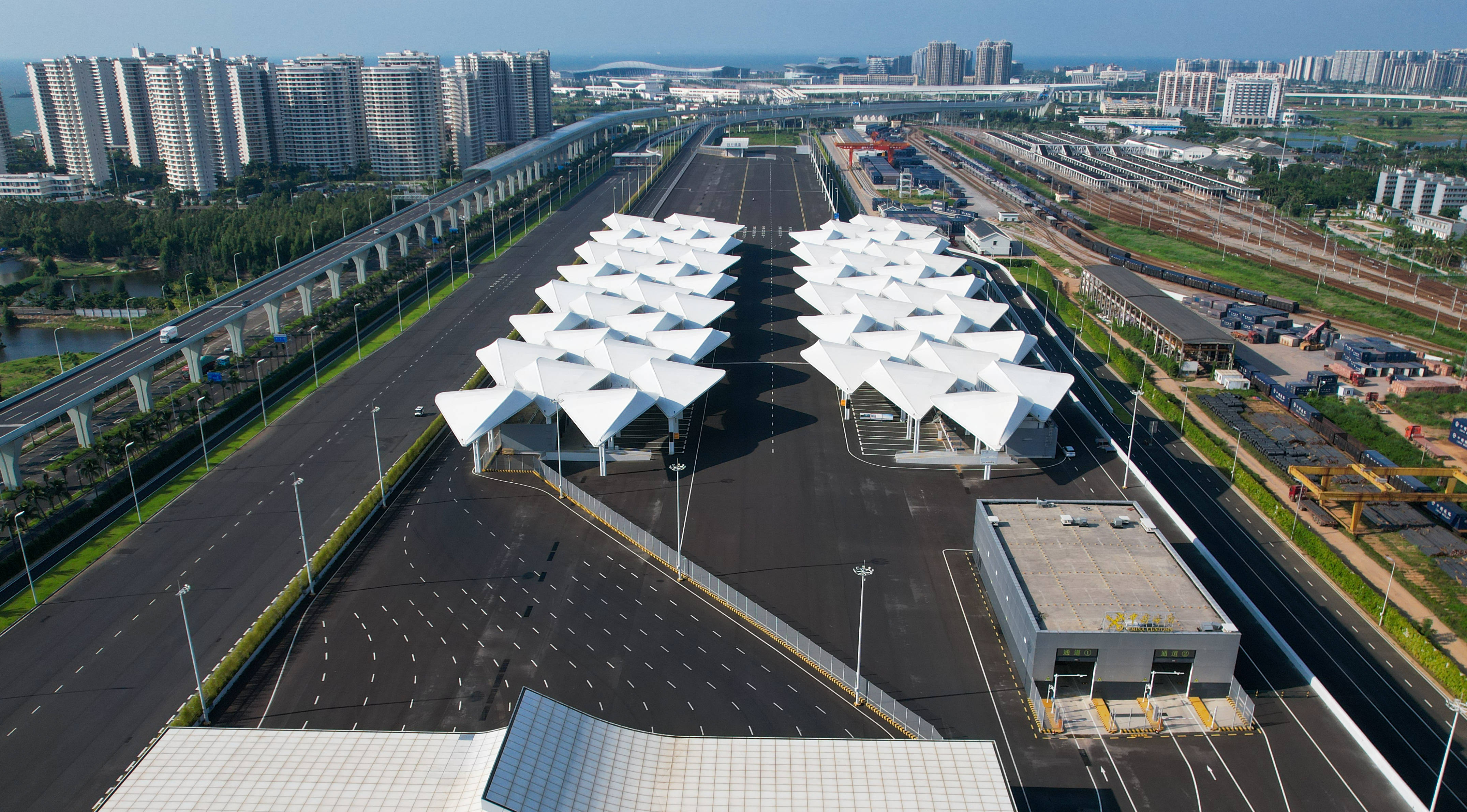 自由便利、精准高效——海关全力确保海南自贸港如期平稳封关运作