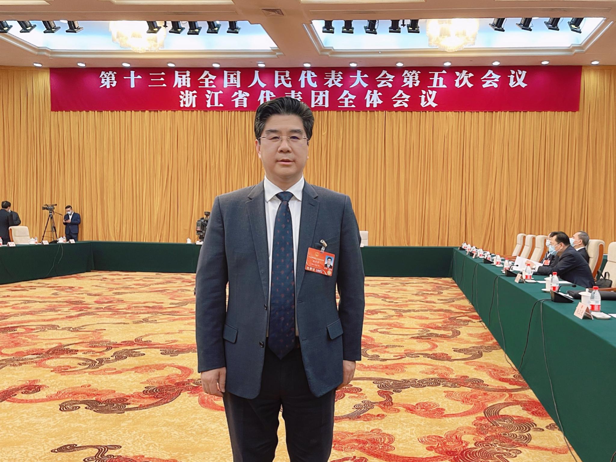 全国人大代表周燕芳建议:加快智能驾驶相关法律法规修订完善