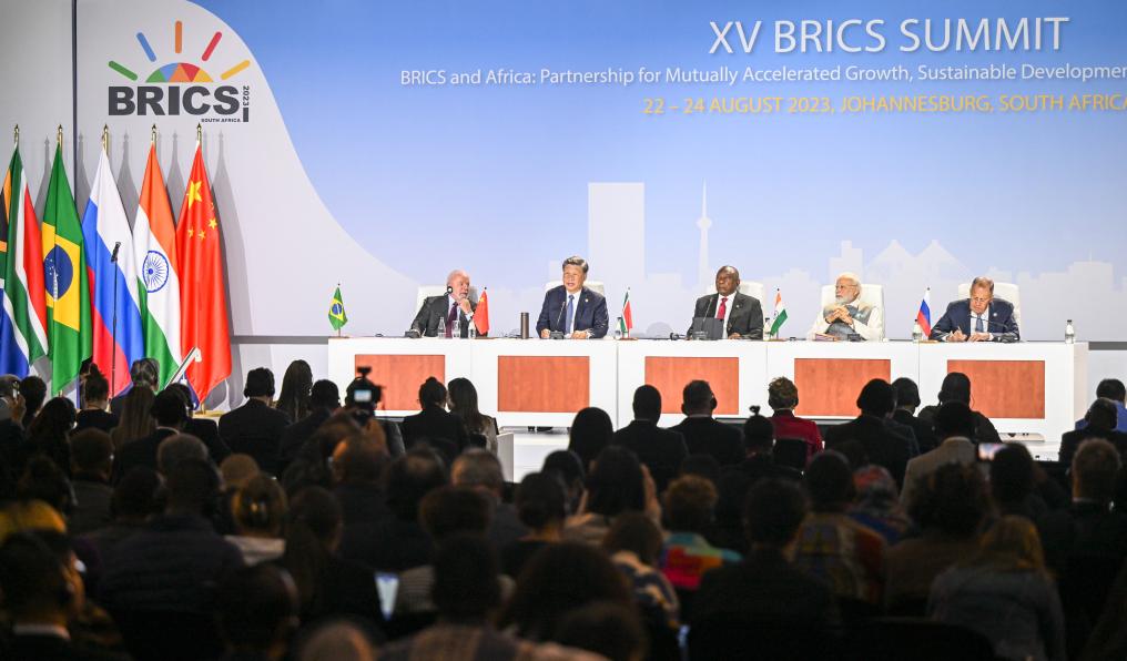 两会第一观察|习近平总书记强调“规划法定”的战略考量